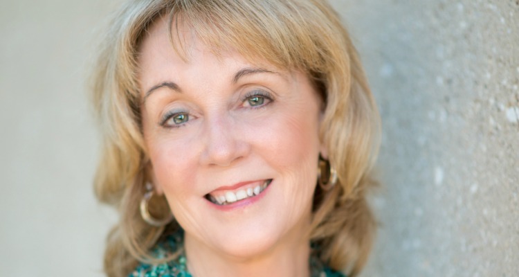 candace-calvert-2016-750x400